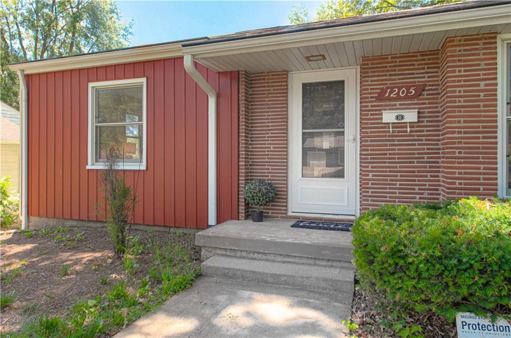 1205 NE 64th Terrace