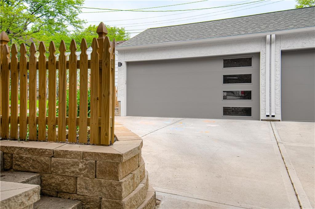 308 E 68TH Terrace
