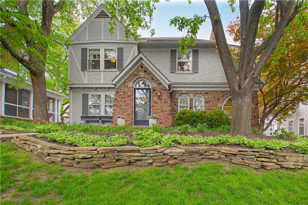 308 E 68TH Terrace
