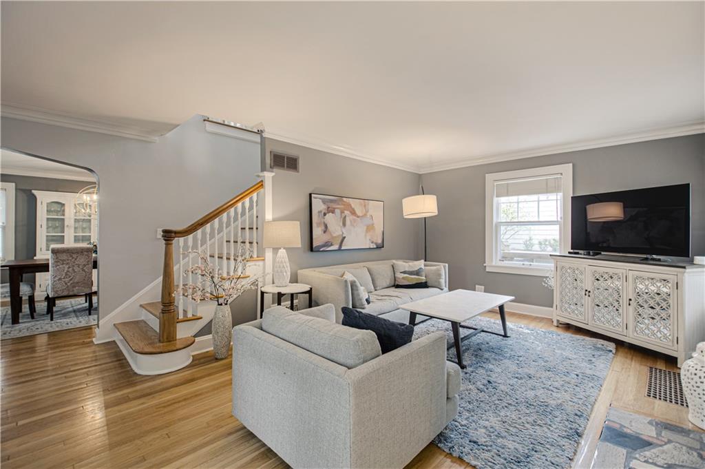 308 E 68TH Terrace