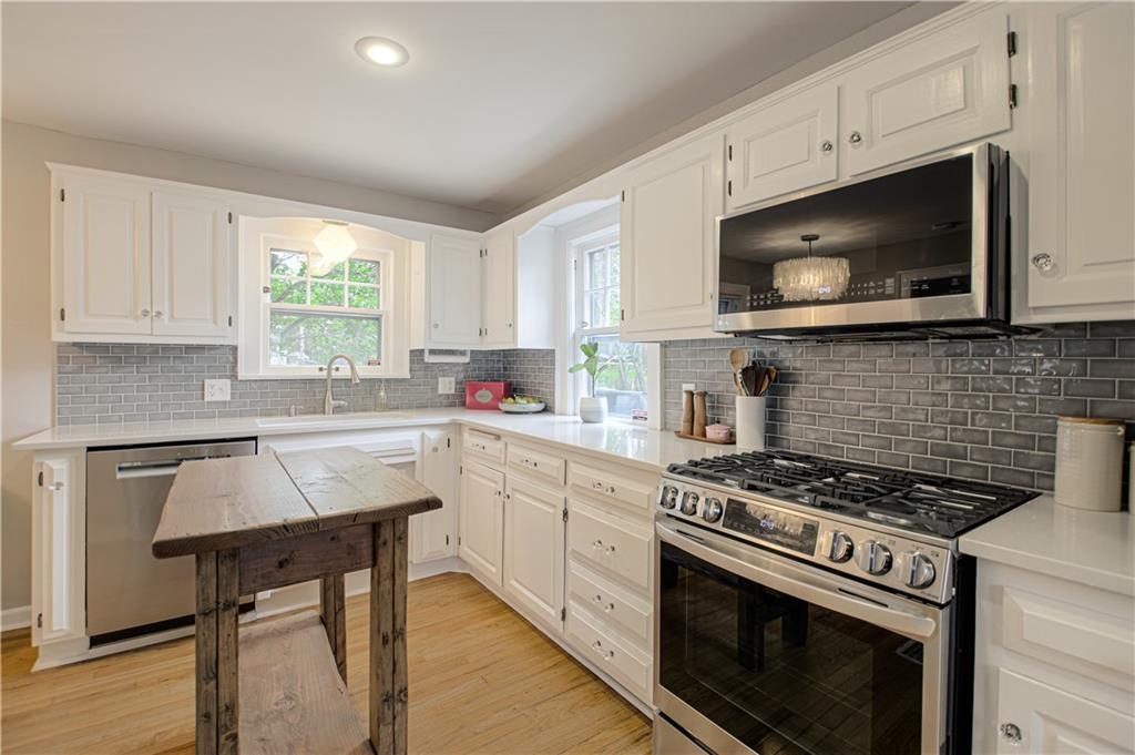 308 E 68TH Terrace