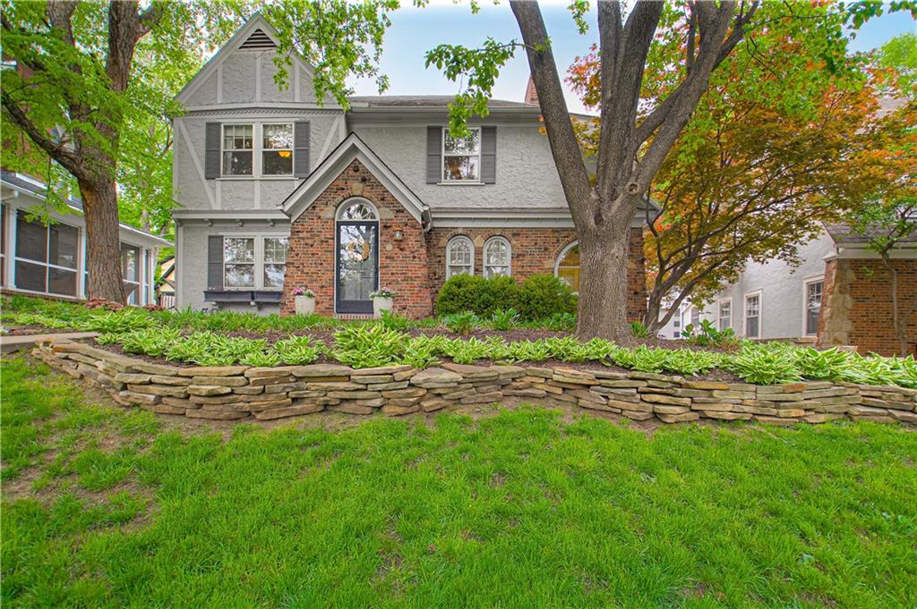 308 E 68TH Terrace
