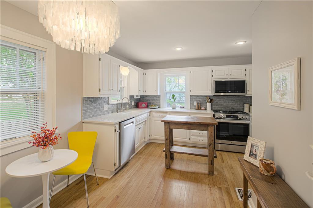 308 E 68TH Terrace