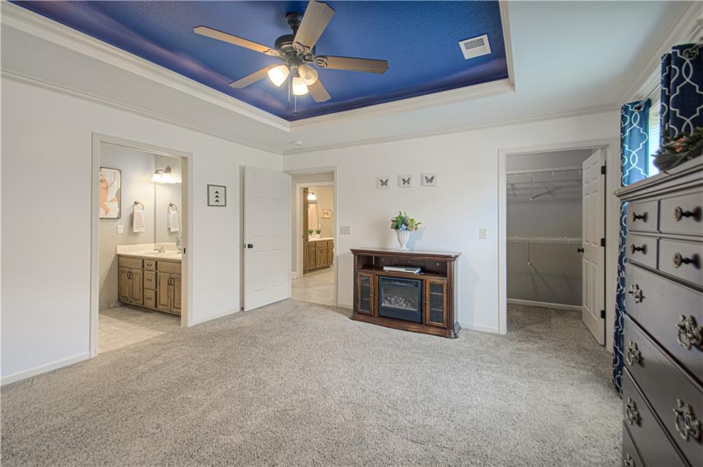 110 NW Lindsey Lane