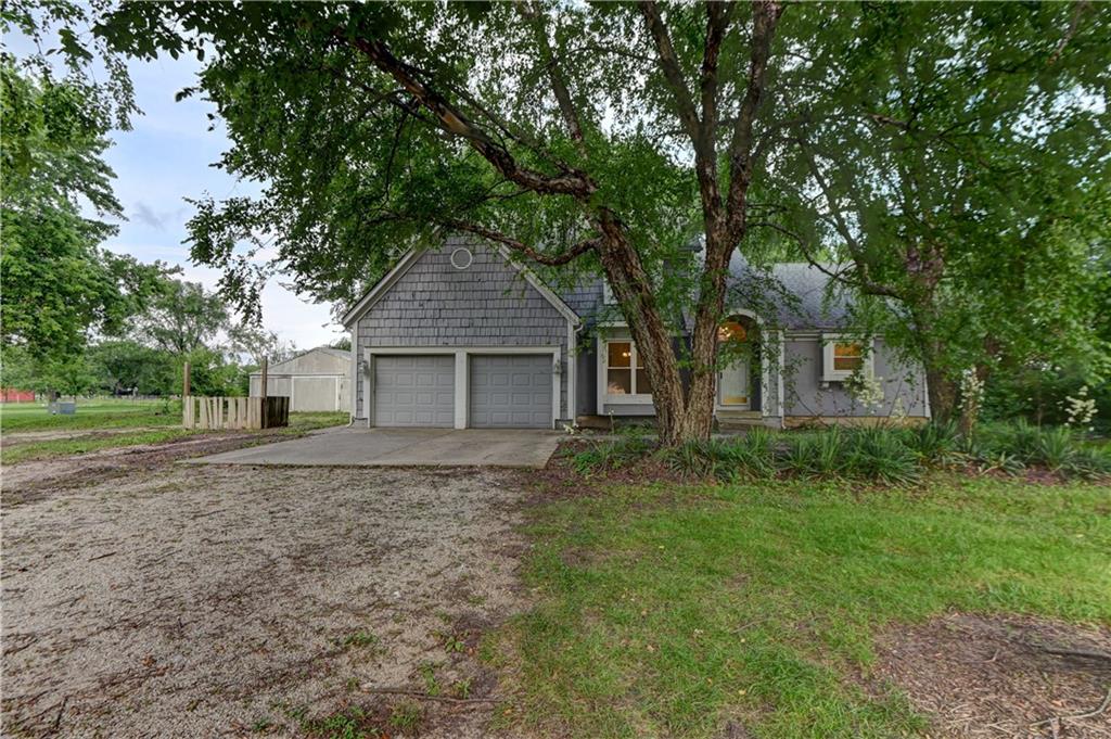 28385 Woodland Road