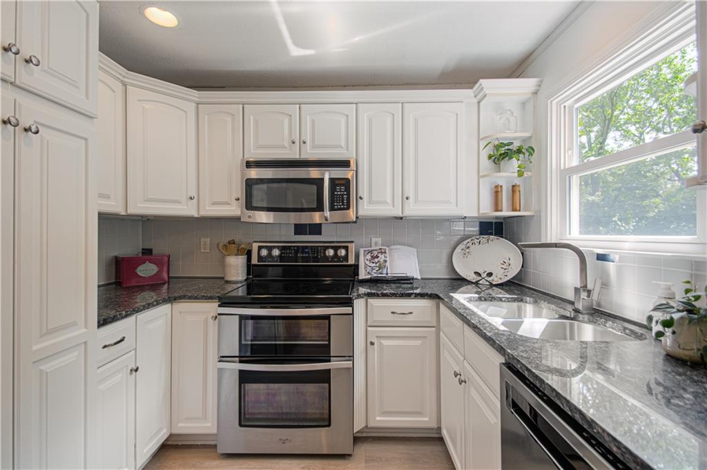 8751 Sleepy Hollow Road