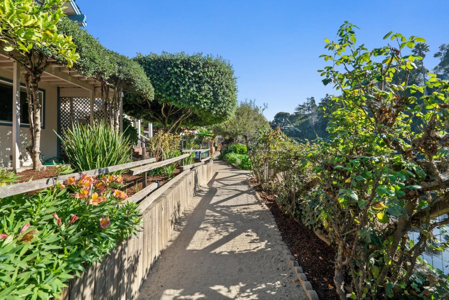 425 Riverview Avenue