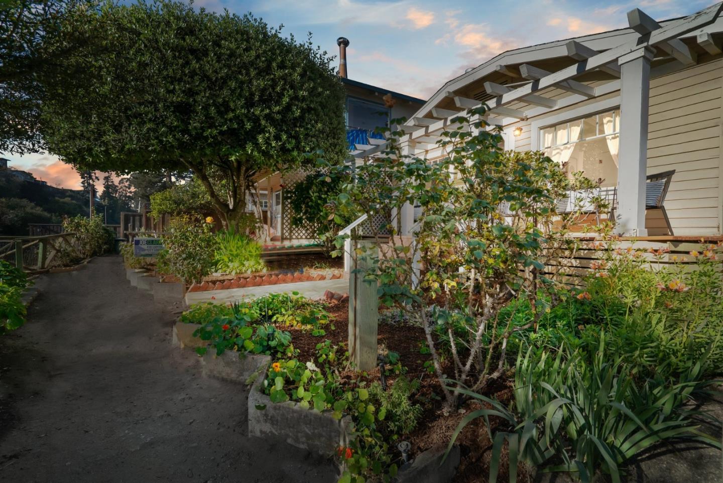 425 Riverview Avenue