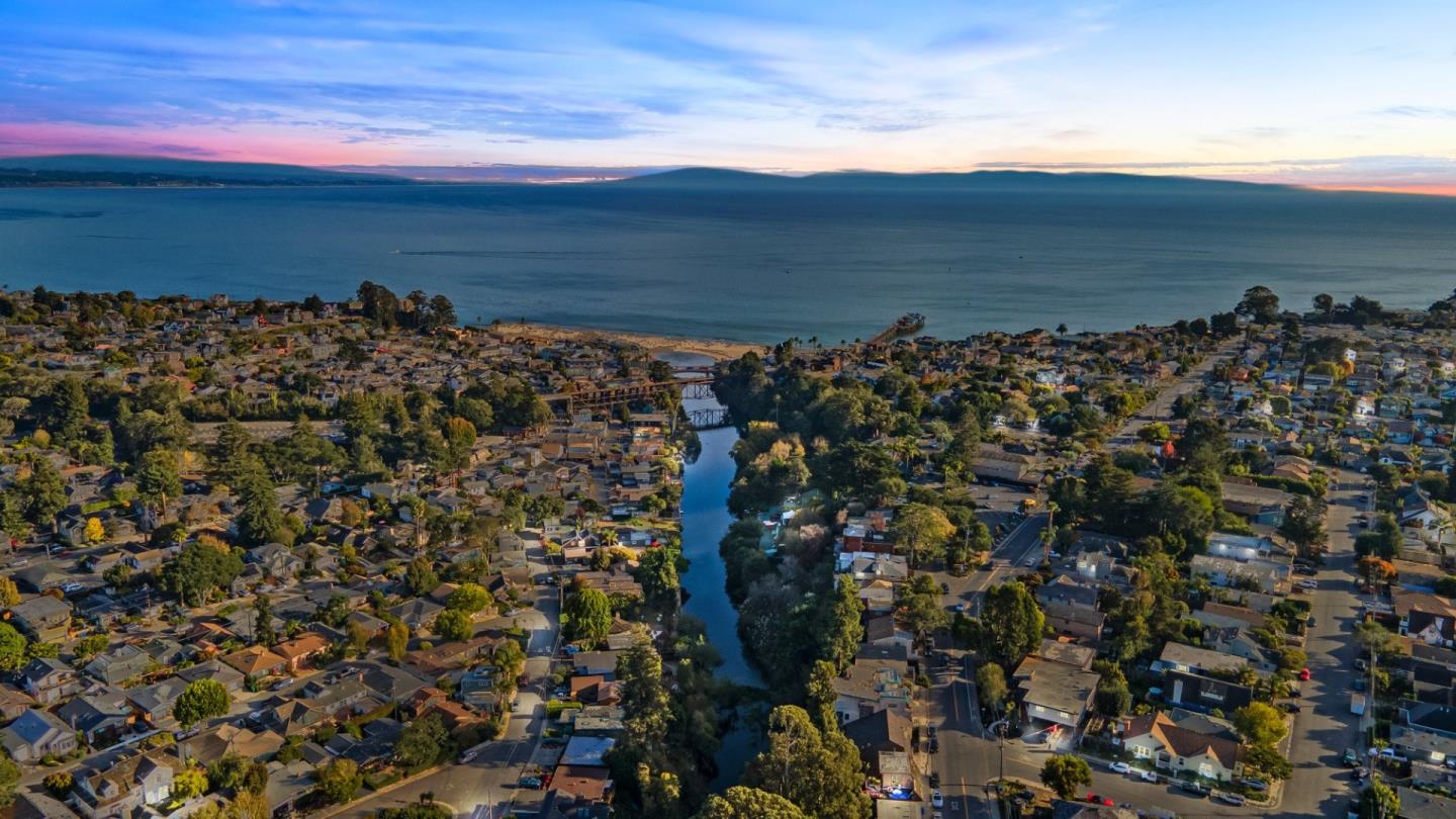 425 Riverview Avenue