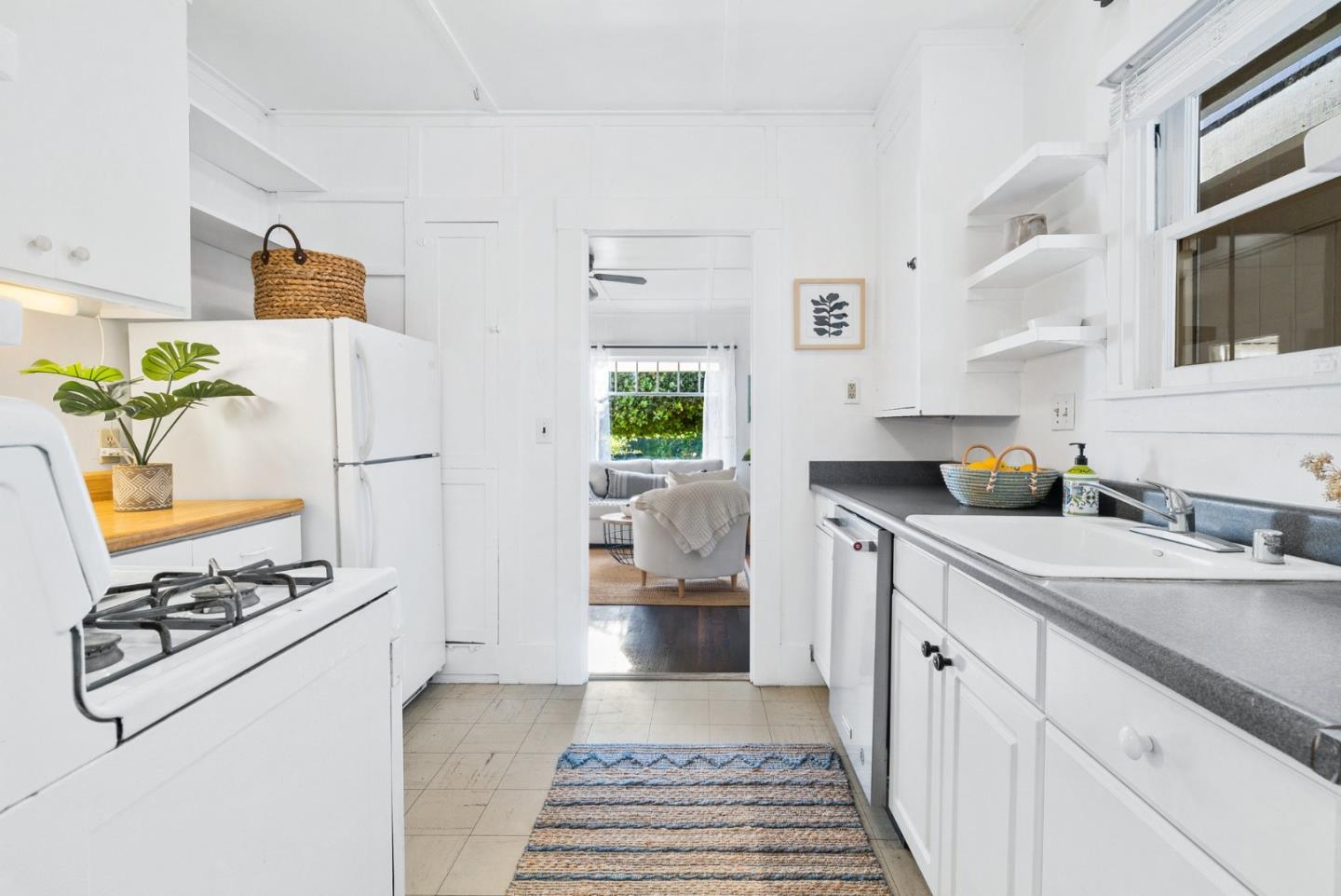 425 Riverview Avenue