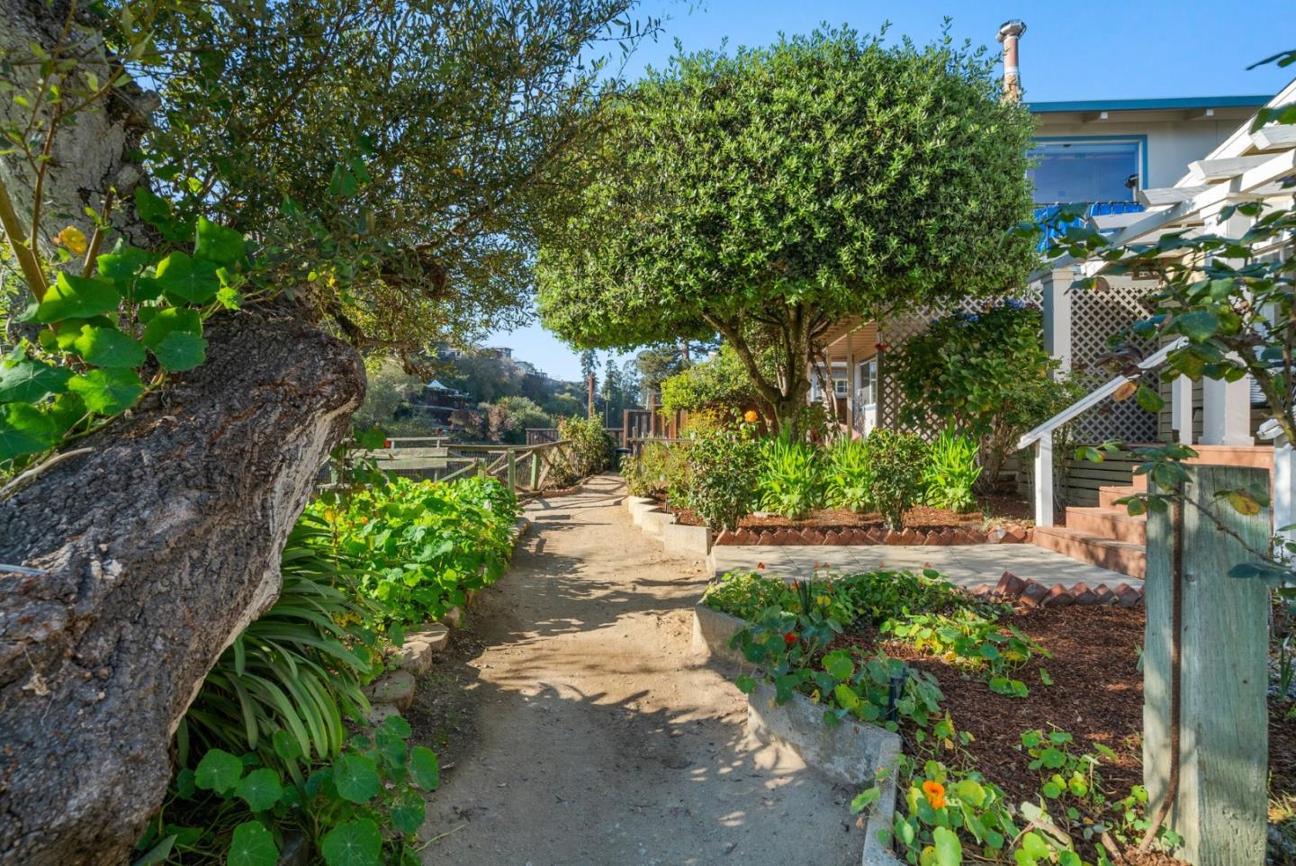 425 Riverview Avenue