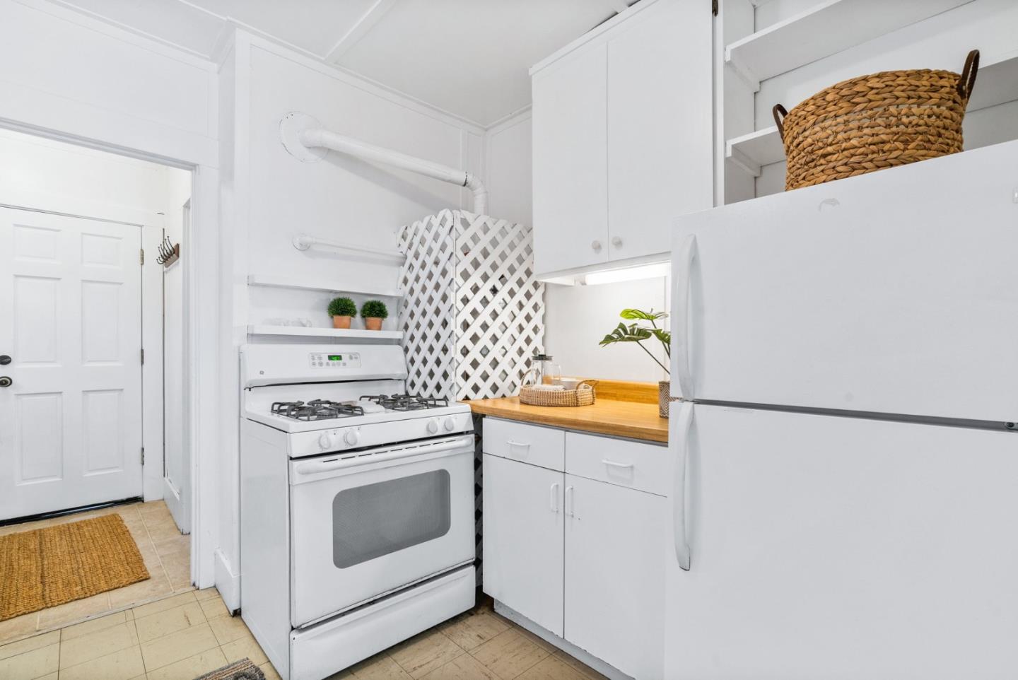 425 Riverview Avenue