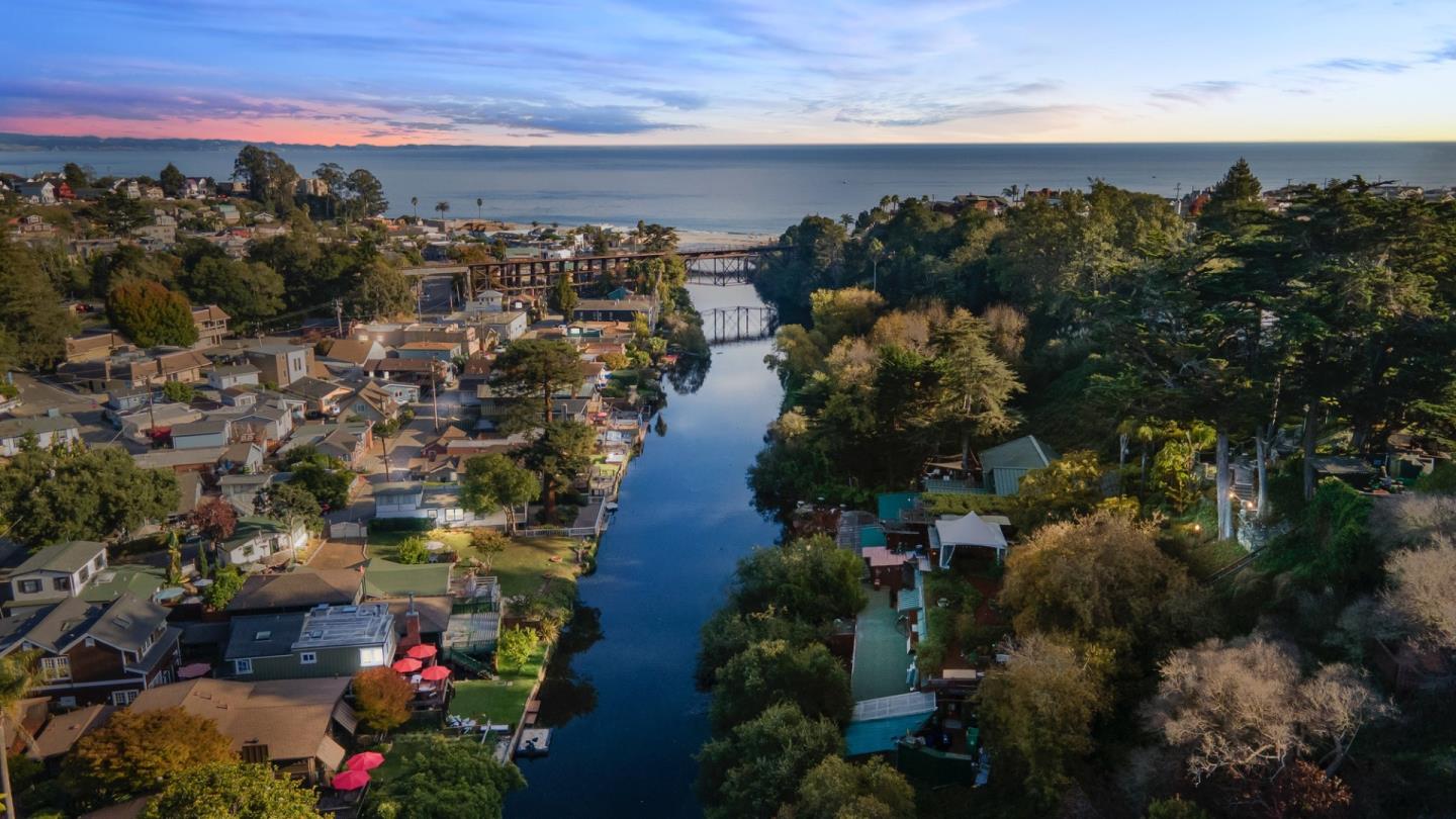 425 Riverview Avenue