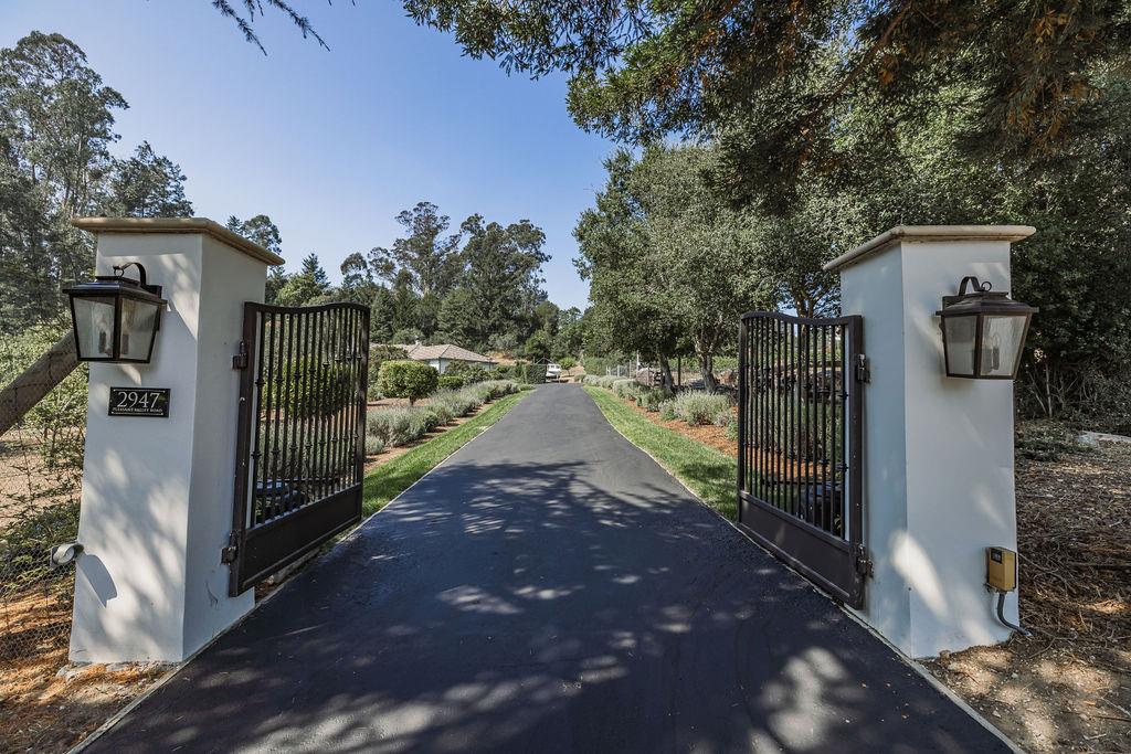 2947 Pleasant Valley Road