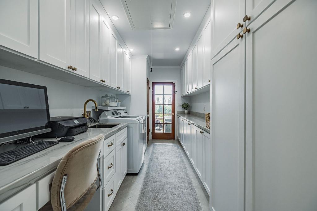 2947 Pleasant Valley Road