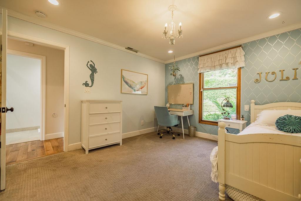 2947 Pleasant Valley Road