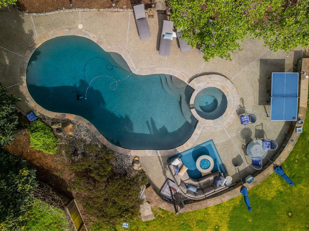 2947 Pleasant Valley Road