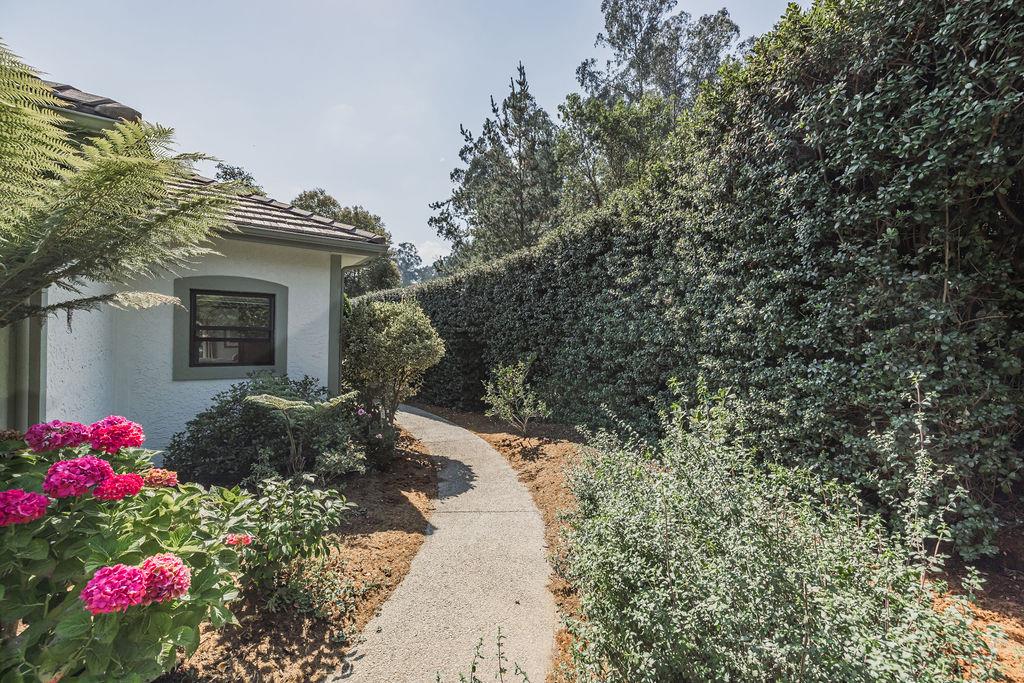 2947 Pleasant Valley Road