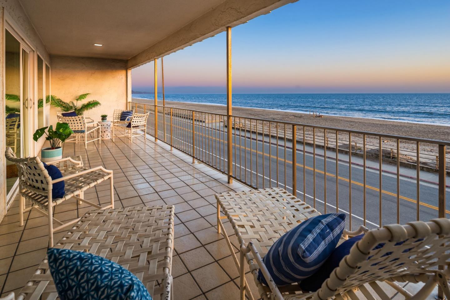 369 Beach DR