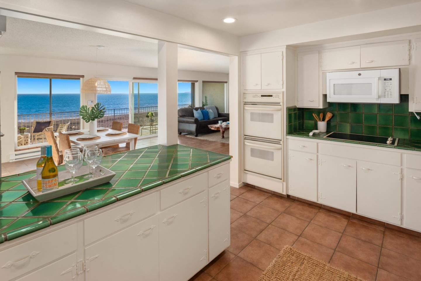 369 Beach DR