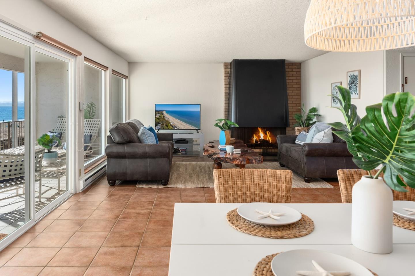 369 Beach DR