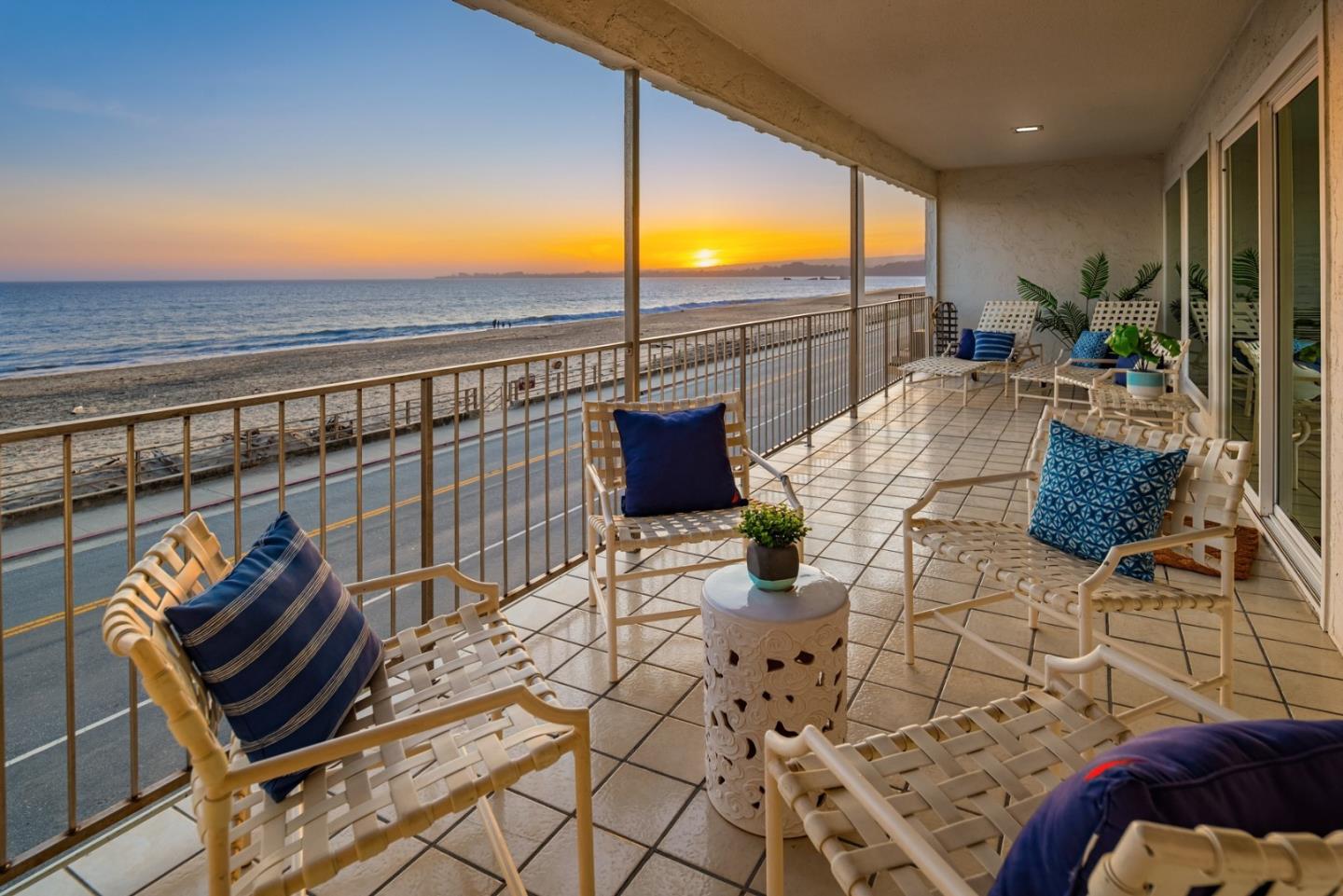 369 Beach DR