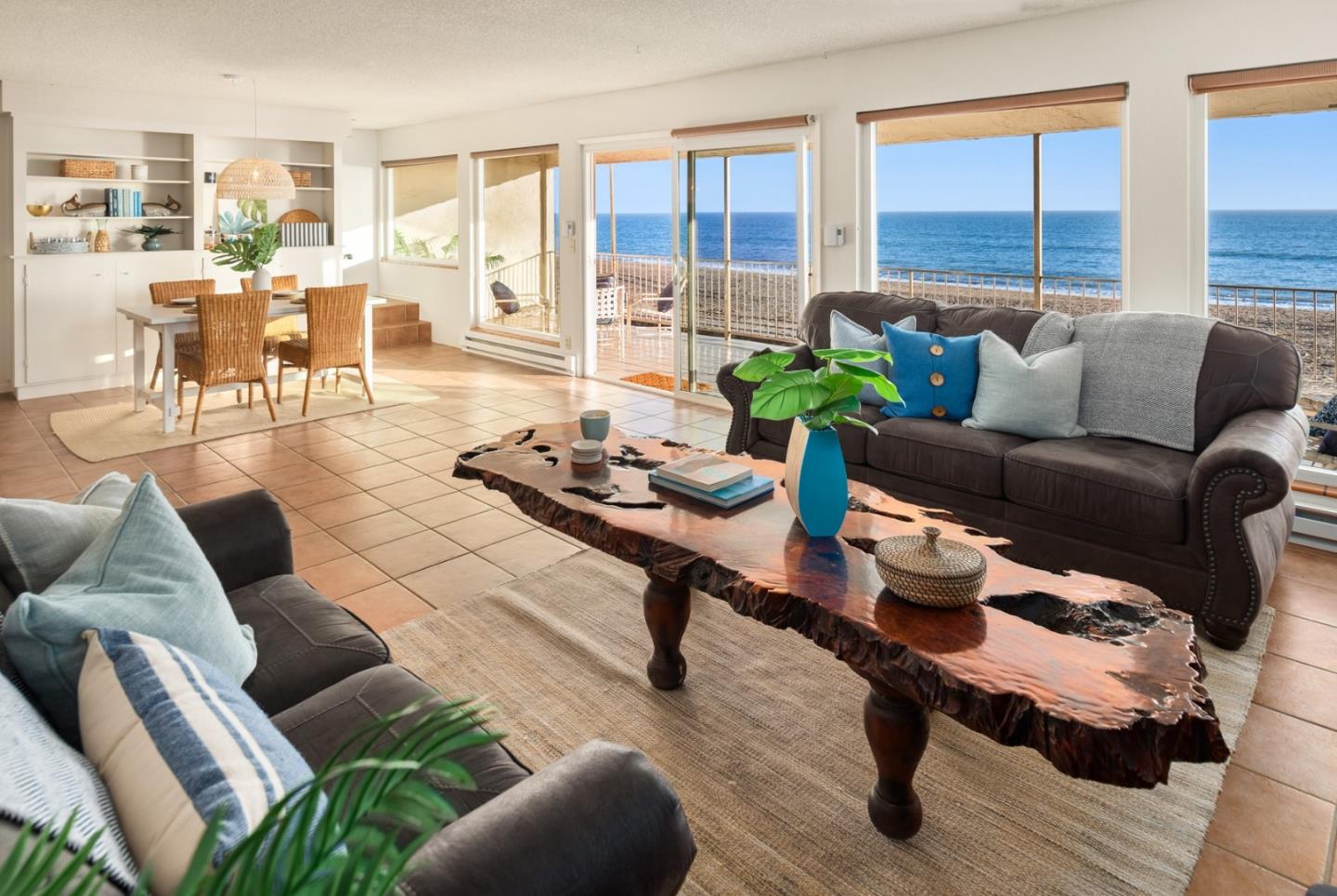 369 Beach DR