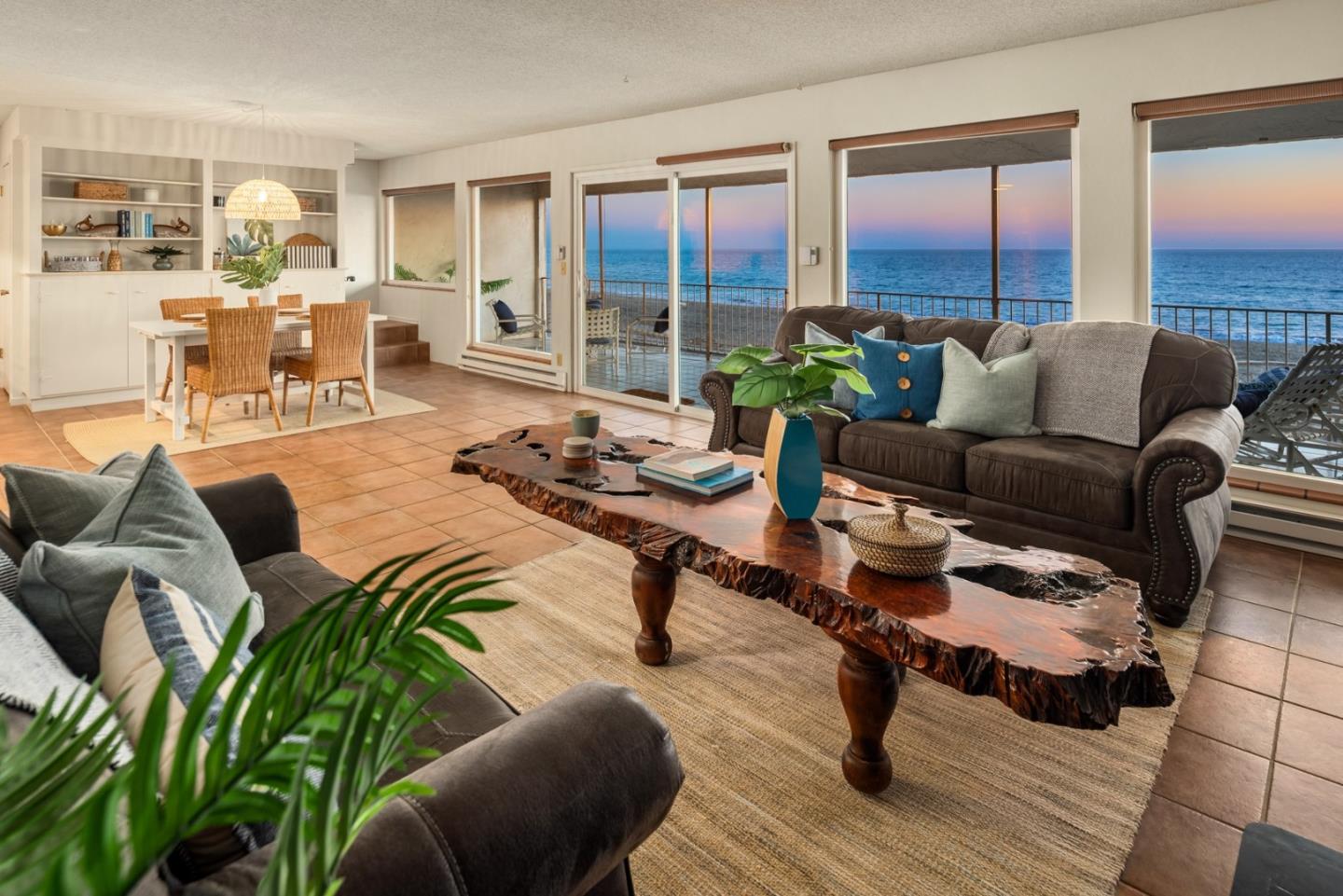 369 Beach DR
