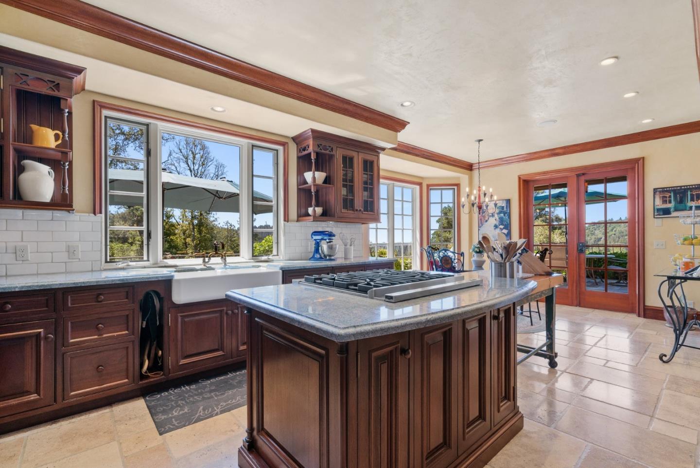 5042 Wildberry LN