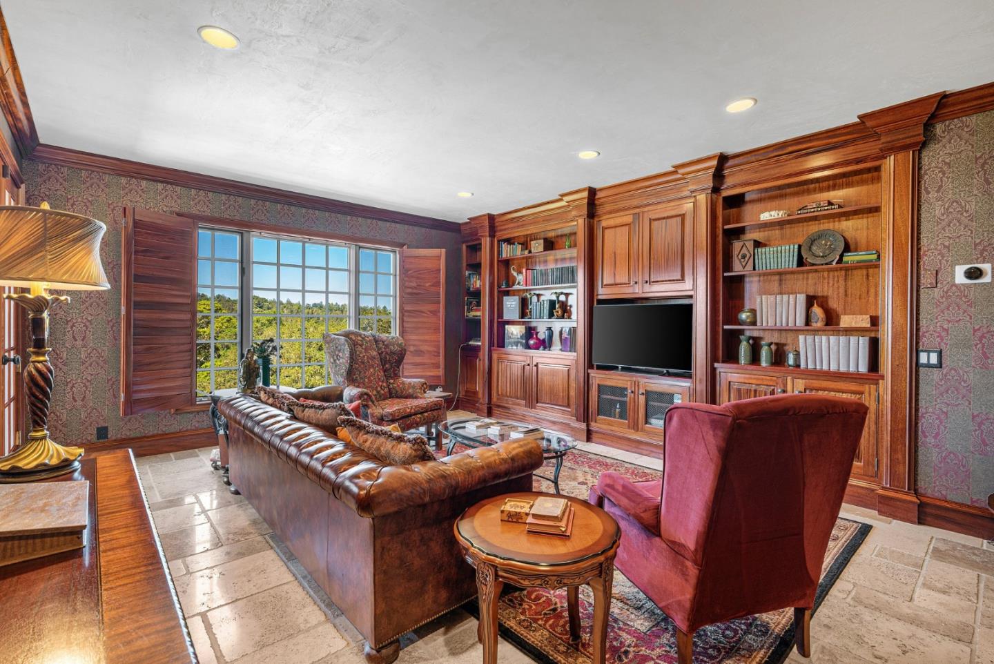 5042 Wildberry LN