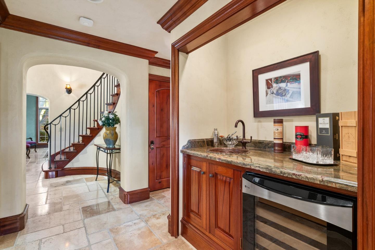 5042 Wildberry LN