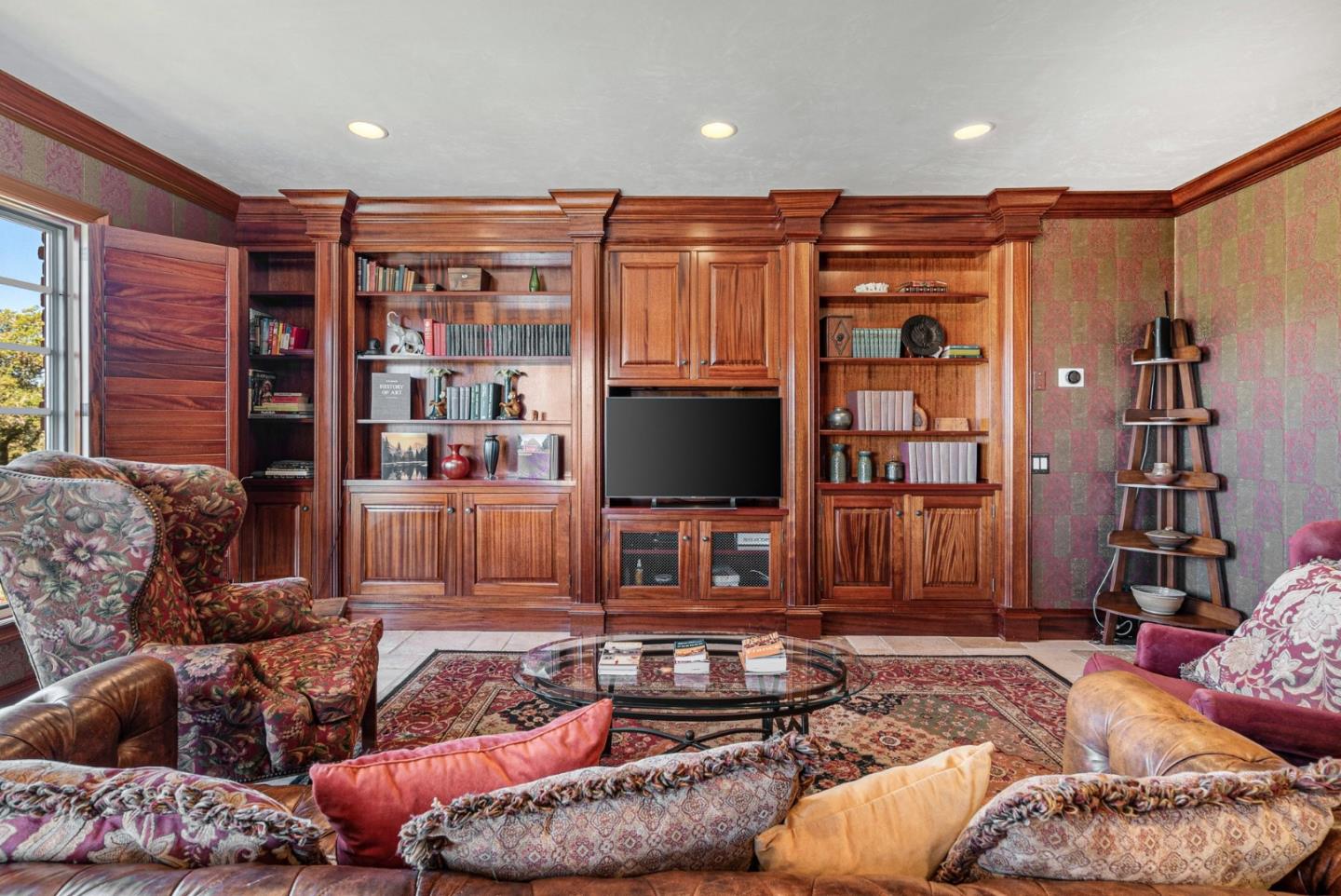5042 Wildberry LN