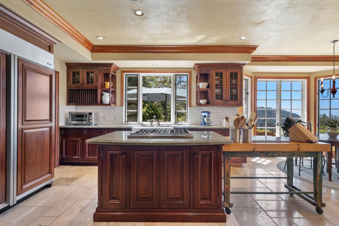 5042 Wildberry LN