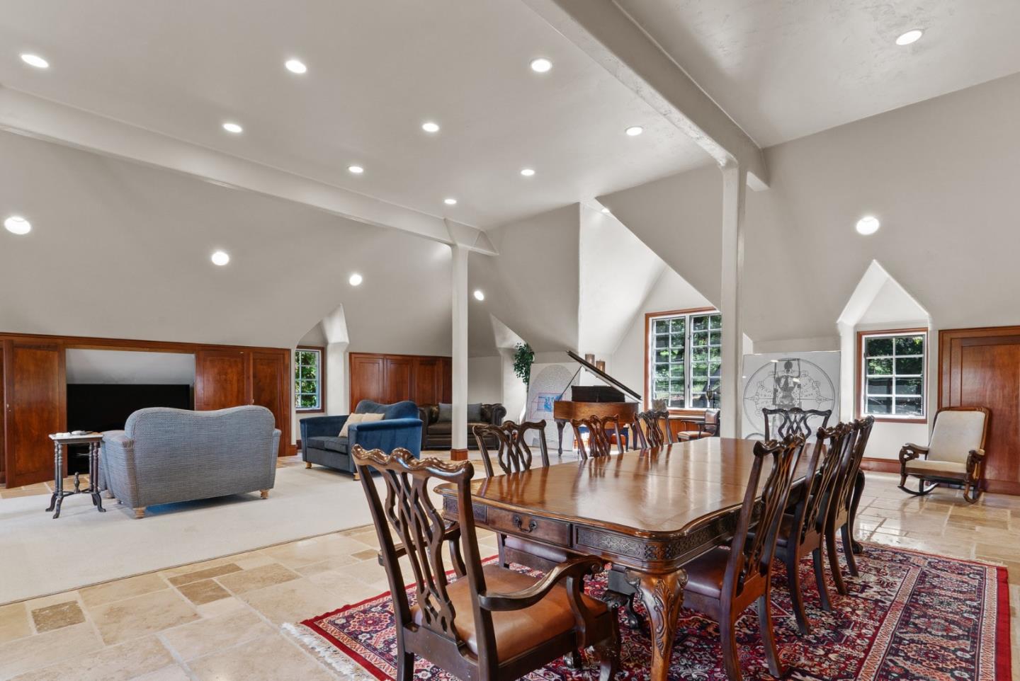 5042 Wildberry LN