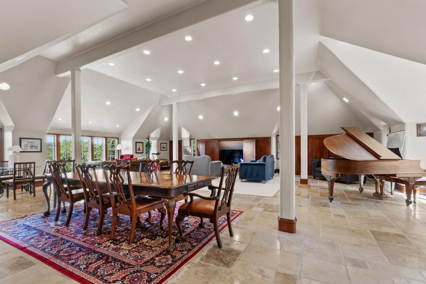 5042 Wildberry LN