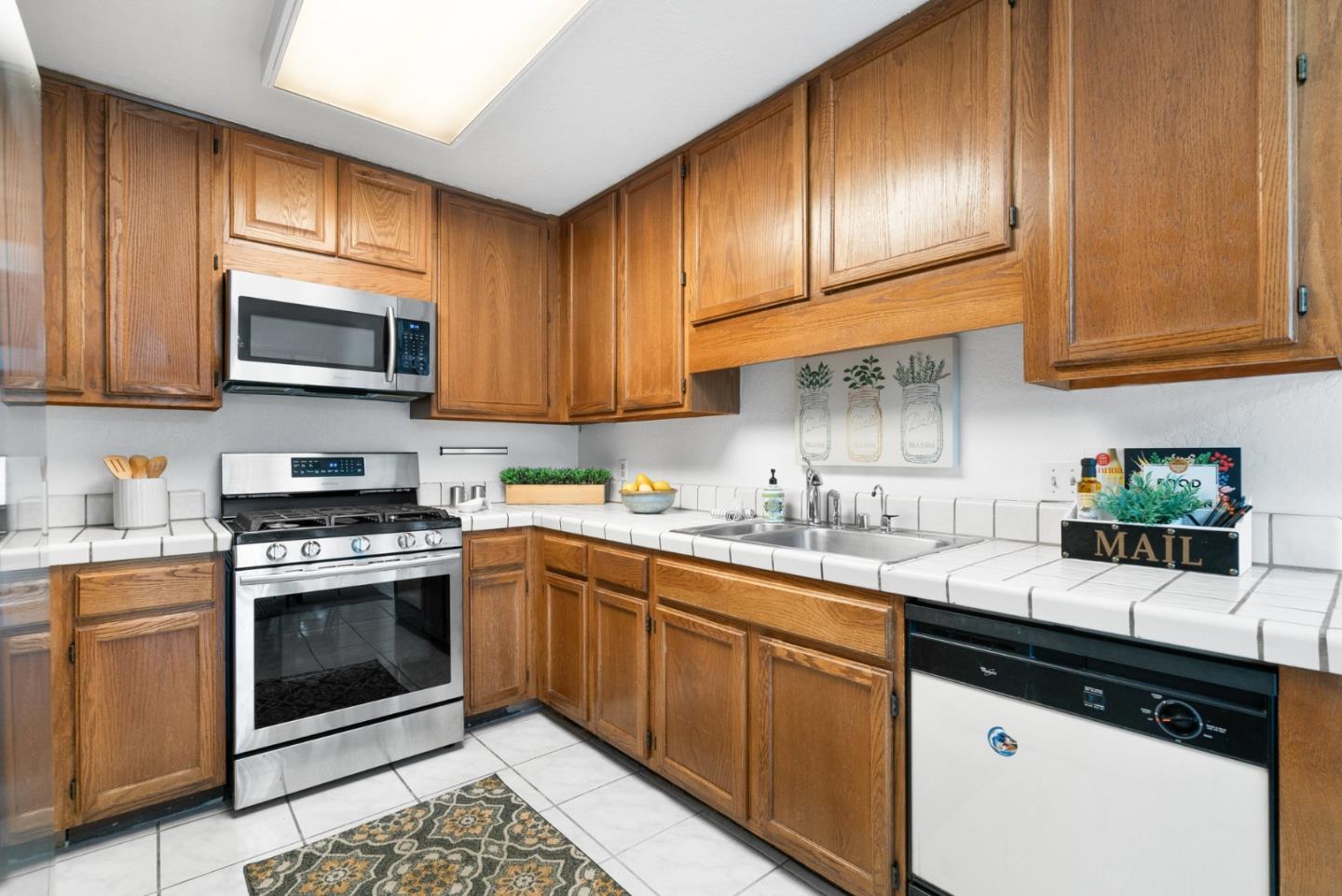 220 Green Meadow DR C