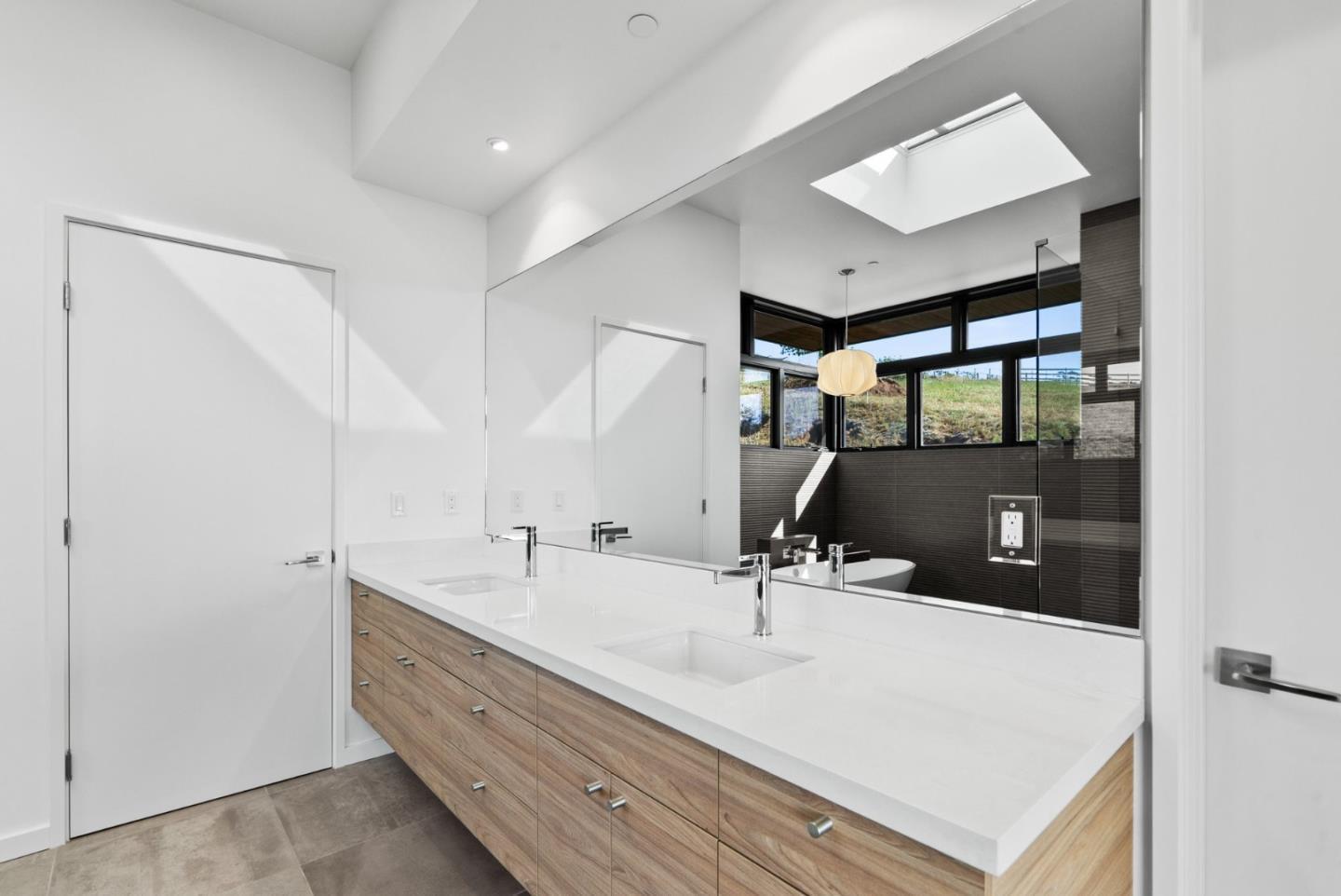 600 Sea View TER