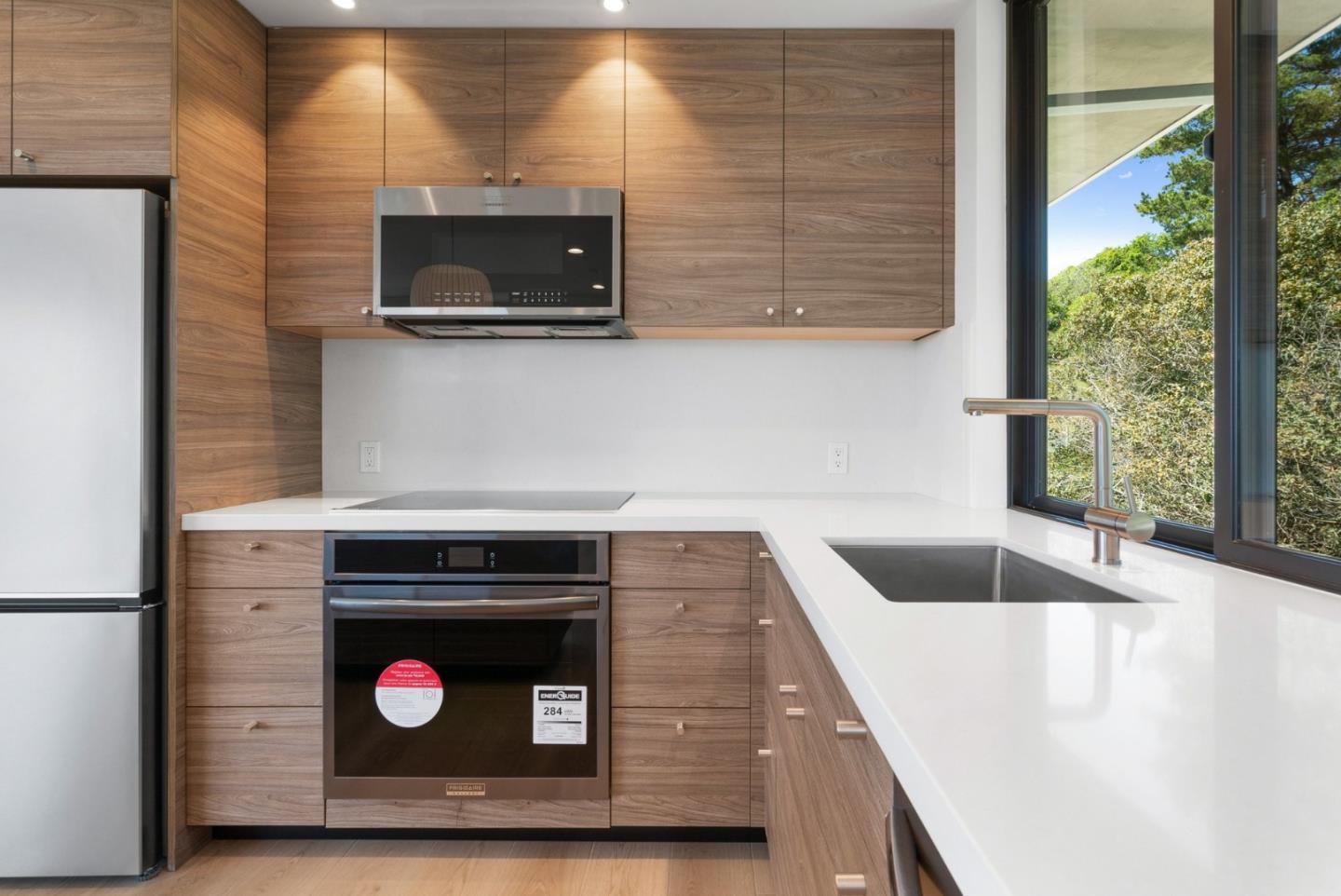 600 Sea View TER