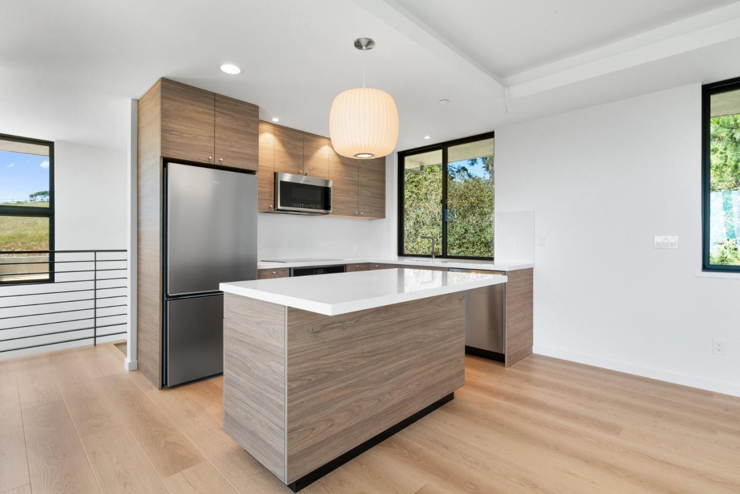 600 Sea View TER