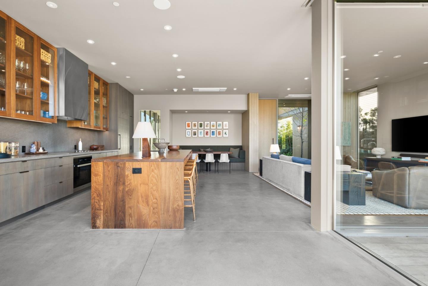 345 Oxford WAY