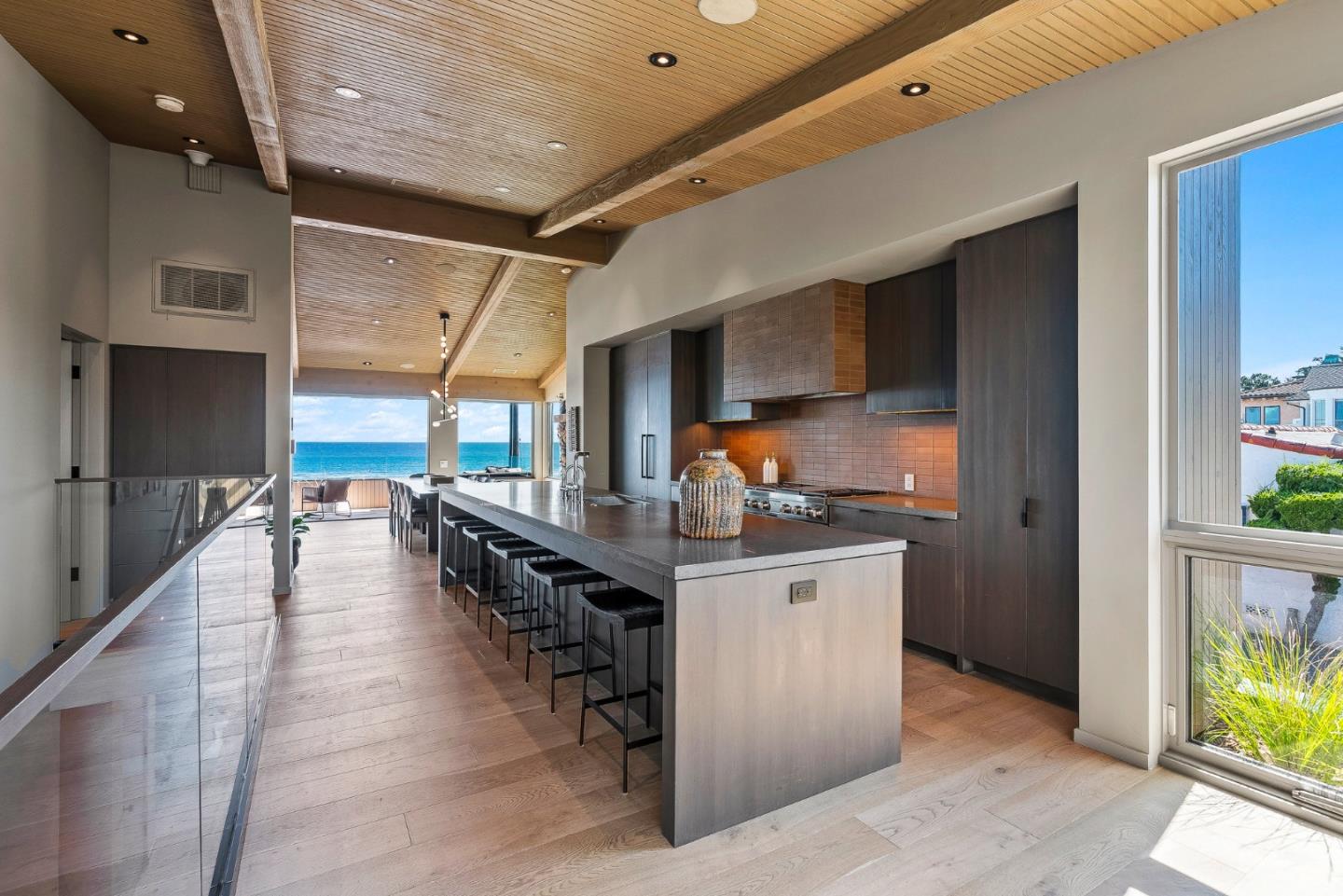 1122 West Cliff Drive