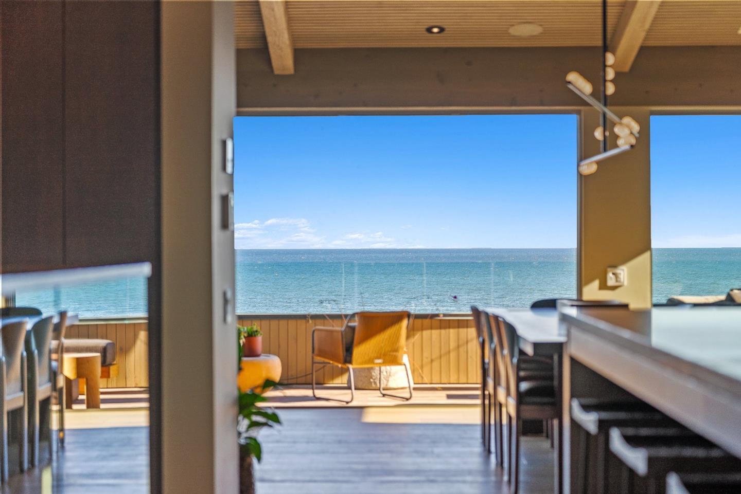 1122 West Cliff Drive