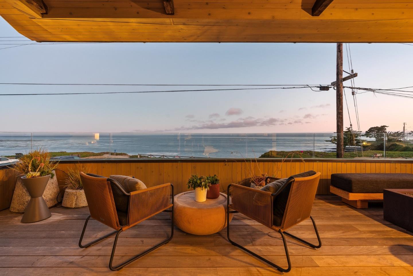1122 West Cliff Drive