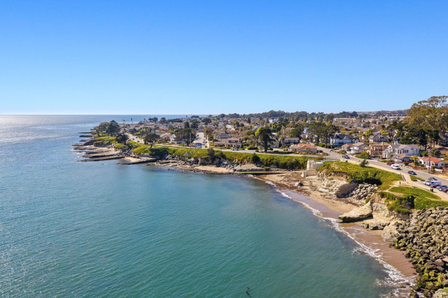 1122 West Cliff Drive