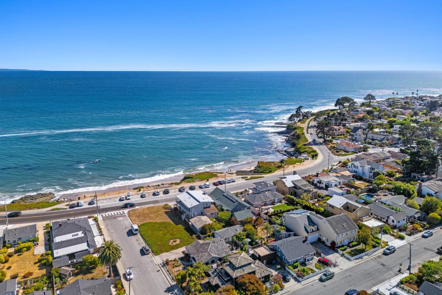 1122 West Cliff Drive