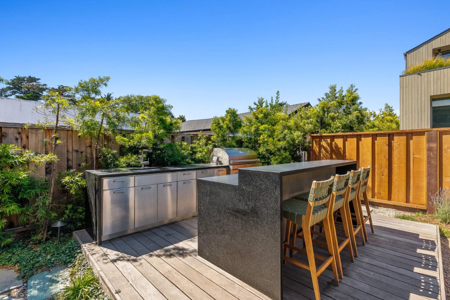 1122 West Cliff Drive