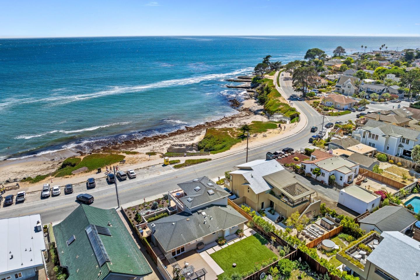 1122 West Cliff Drive