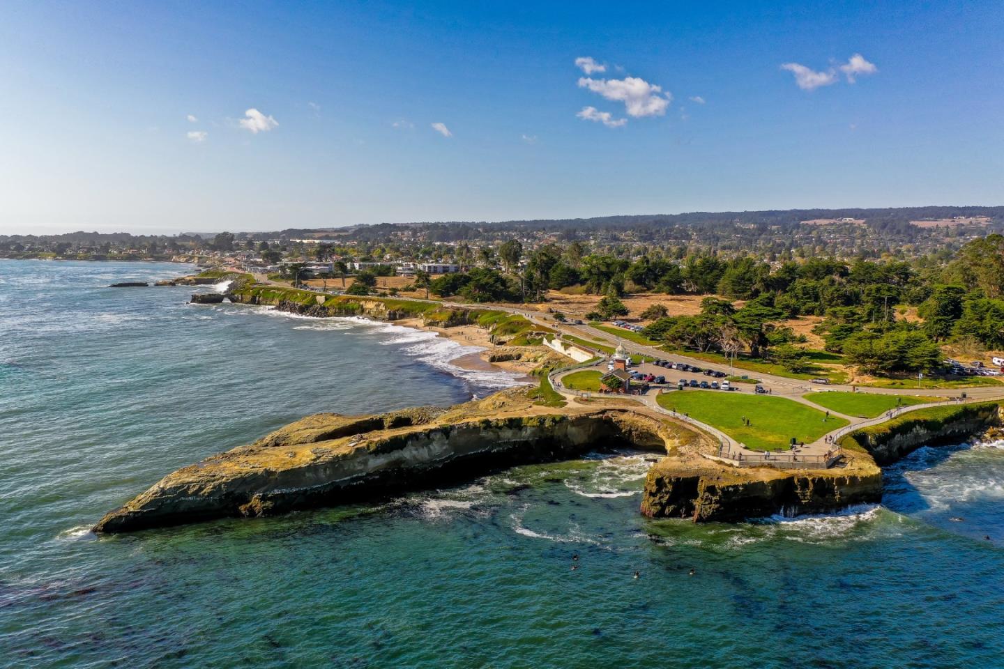 1122 West Cliff Drive