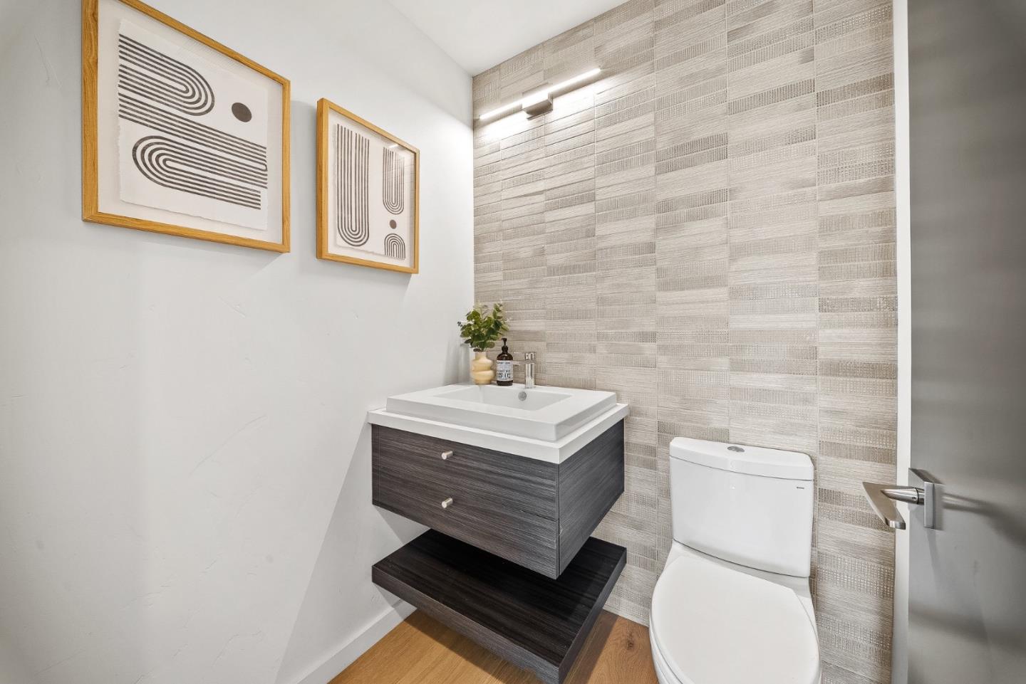 600 Seaview Terrace