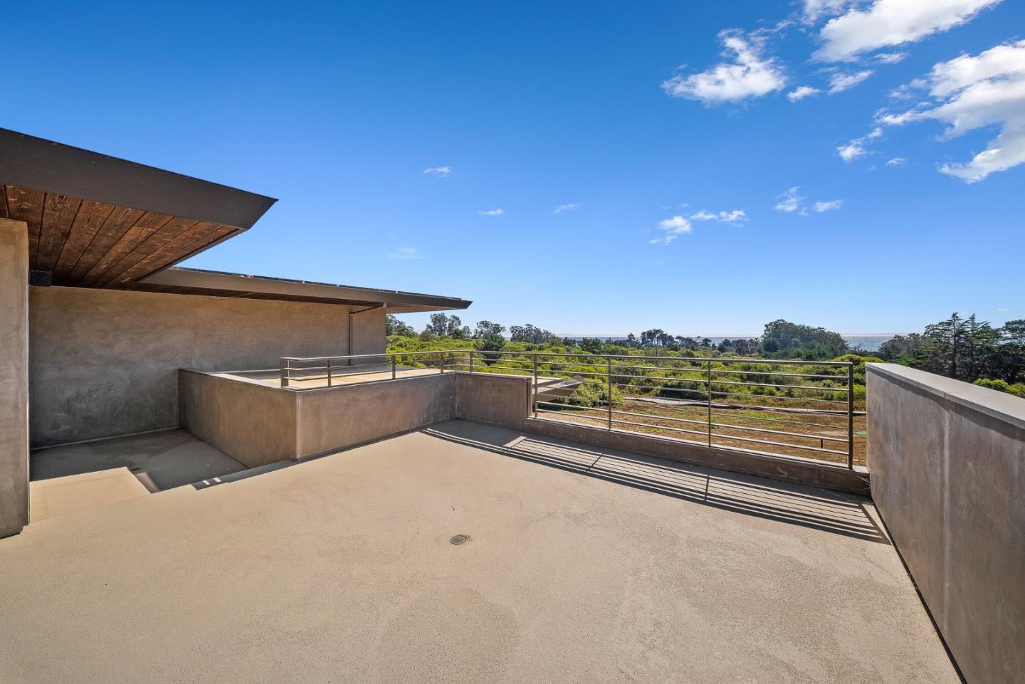 600 Seaview Terrace
